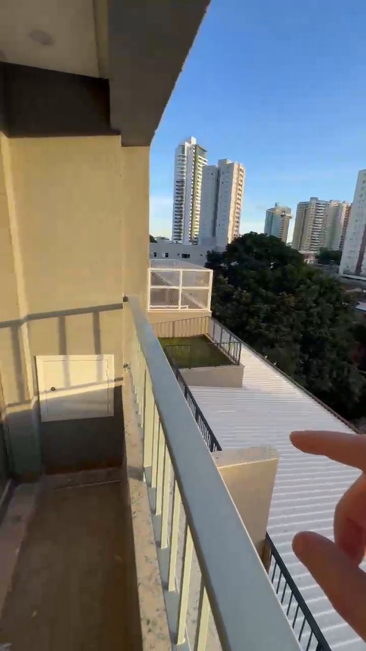 Varanda com pé-direito duplo